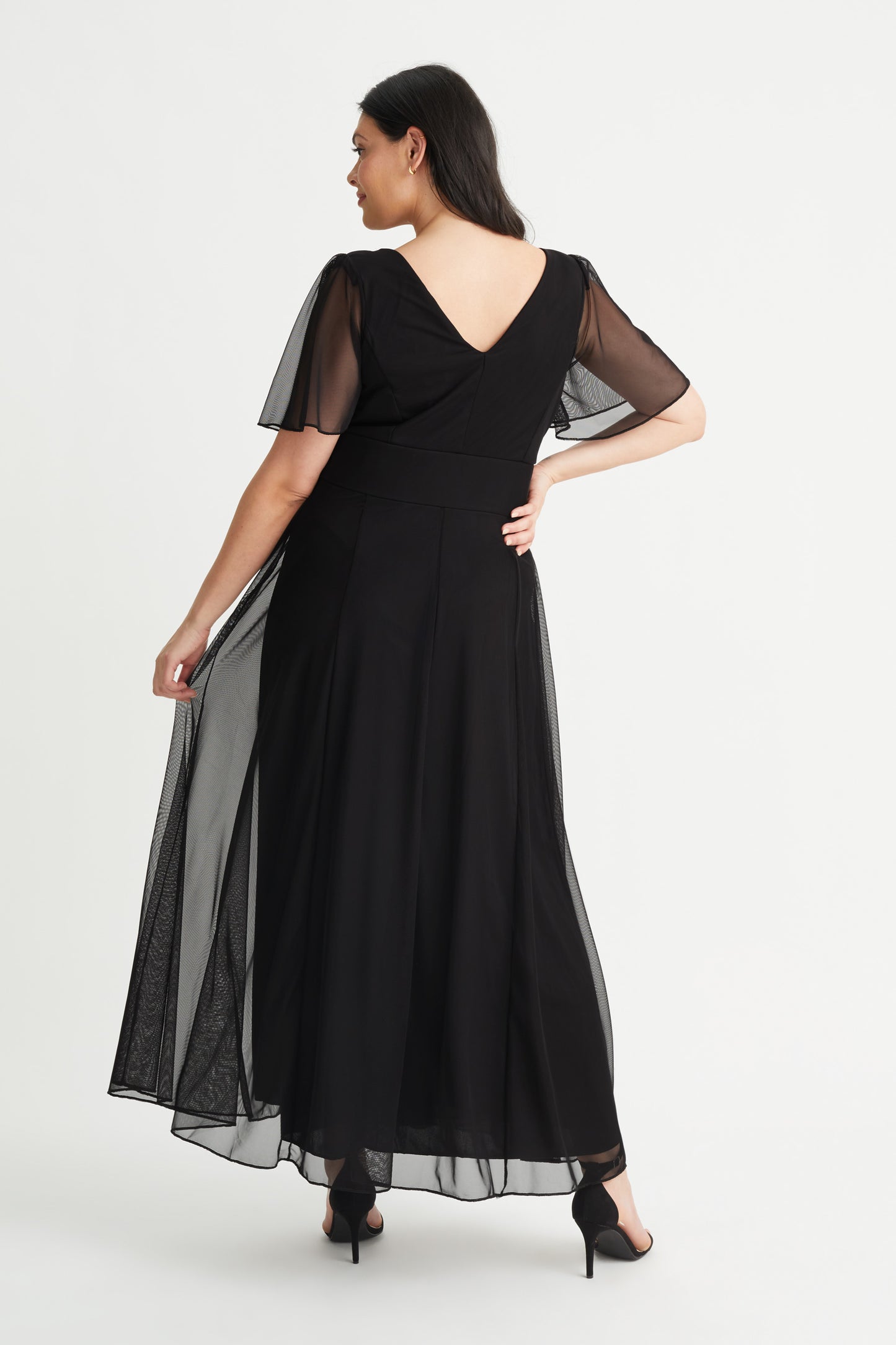 Load image into Gallery viewer, Isabelle Black Float Sleeve Maxi Dress
