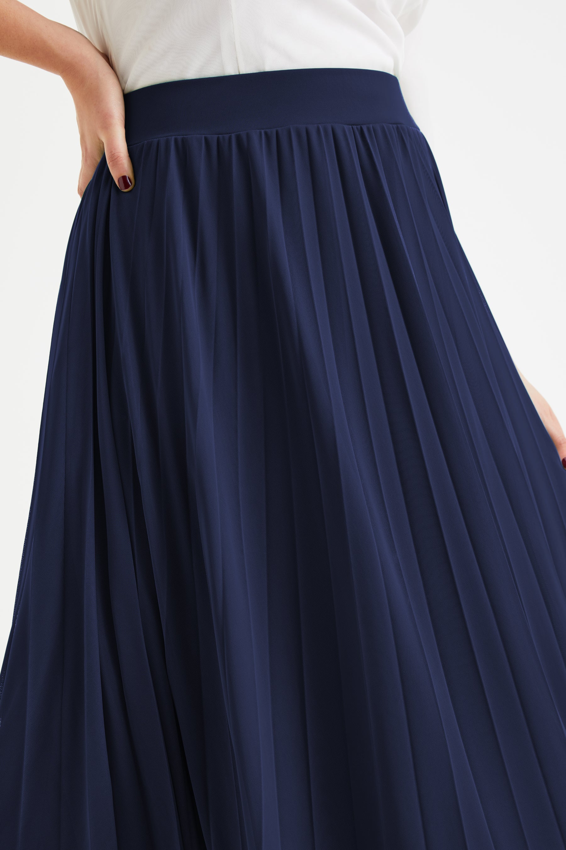 Navy Pleated Skirt – Scarlett & Jo