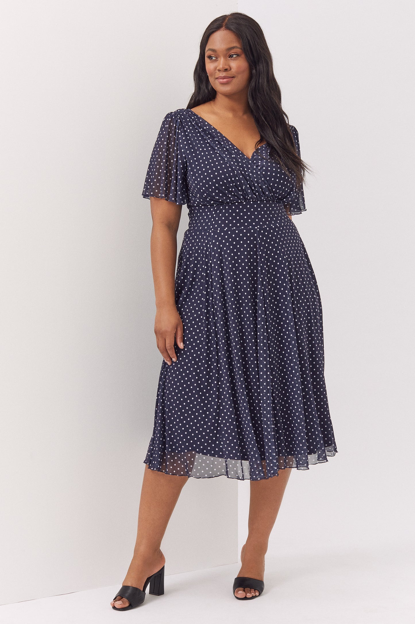 Load image into Gallery viewer, Victoria Angel Sleeve Midi Dress
