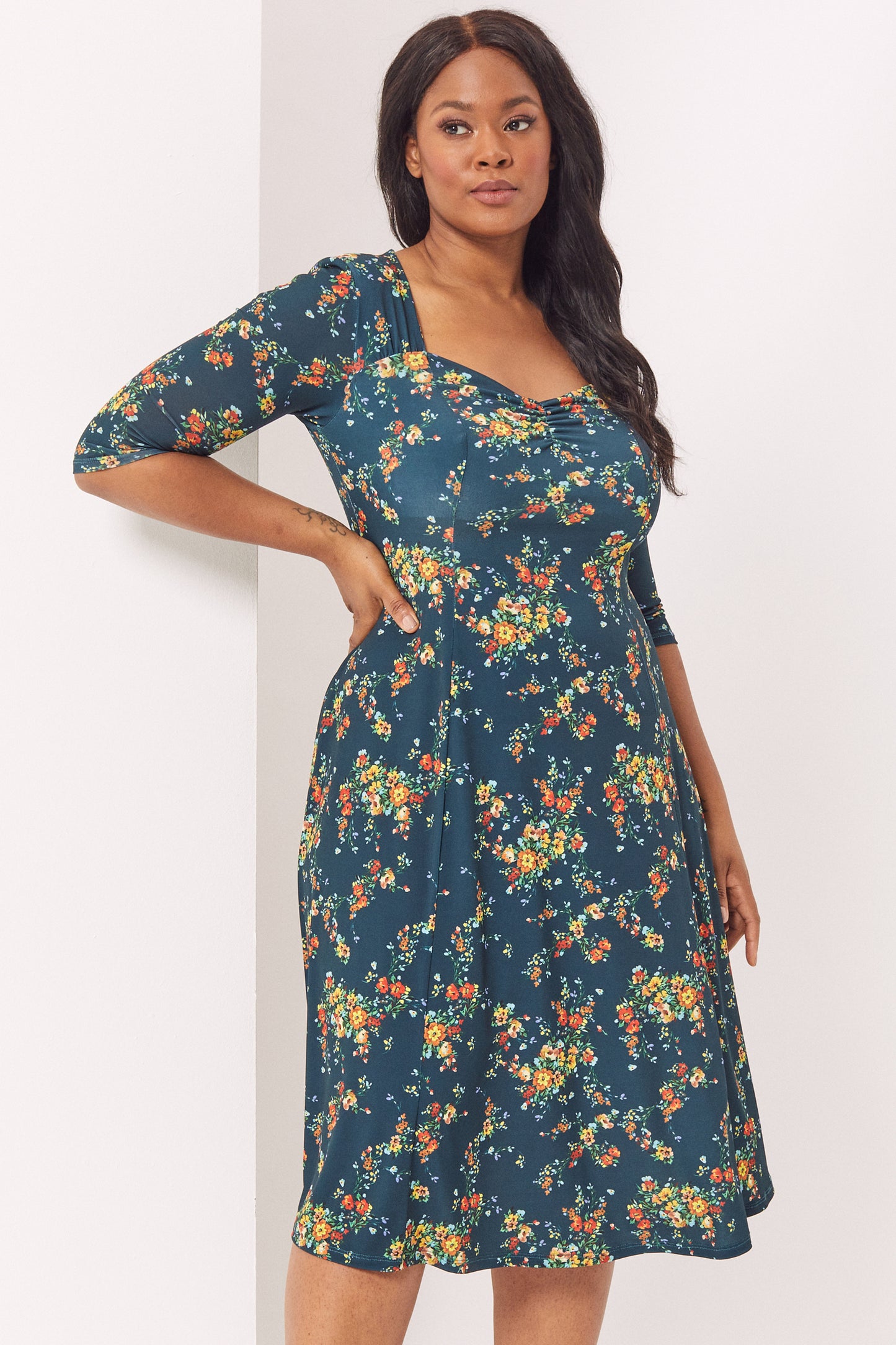 1940s' Ruched Sweetheart Neck Dress – Scarlett & Jo