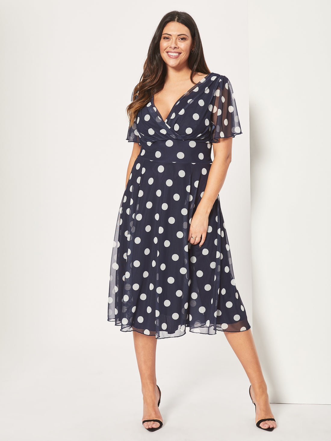 Victoria Navy Cream Angel Sleeve Mesh Midi Dress – Scarlett & Jo