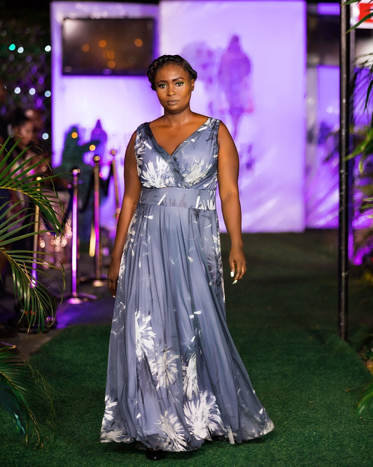 Amelia Dove Grey Chiffon Print Maxi Dress – Scarlett & Jo